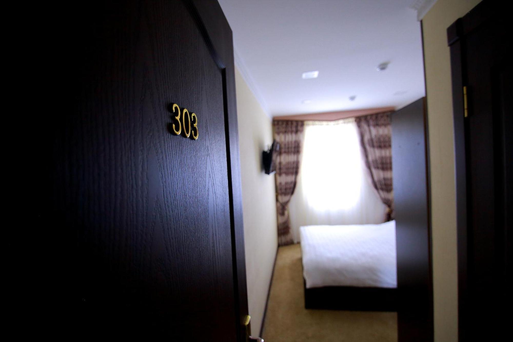 Hotel Art Palace Tasken Kültér fotó